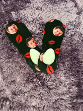 Load image into Gallery viewer, No Show Kiss Socks
